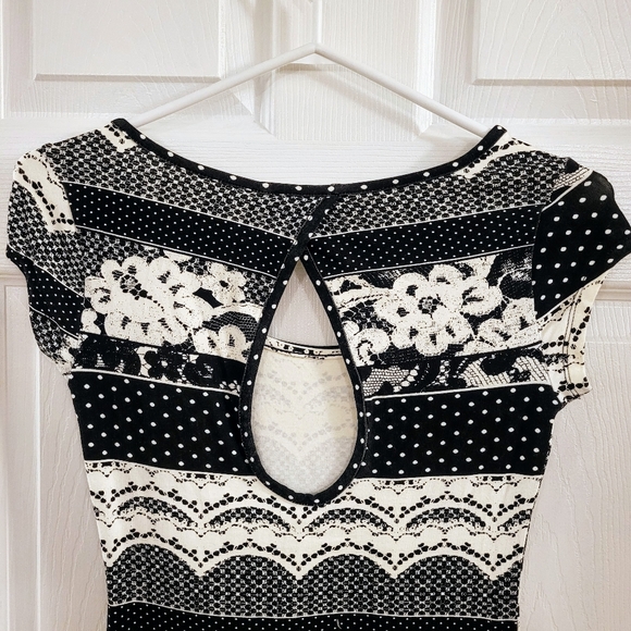 HP🎉 S Charlotte Russe - Bodycon printed dress b&w - Picture 8 of 14